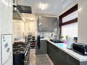 Photo 6- click for photo gallery